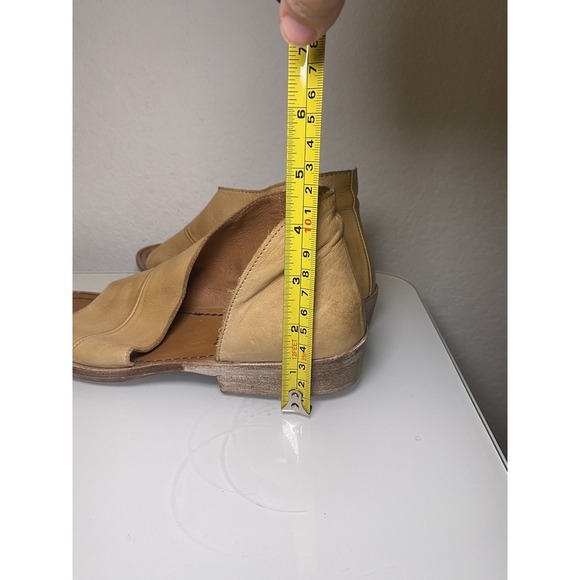 Free People Mont Blanc Sandals Womens Size 36 US 5.5 Tan Open Toe/Side Comfort - Picture 14 of 16